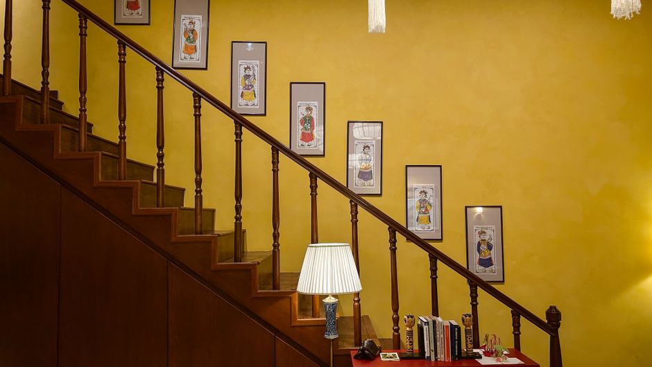 monte-escalier à Lisieux